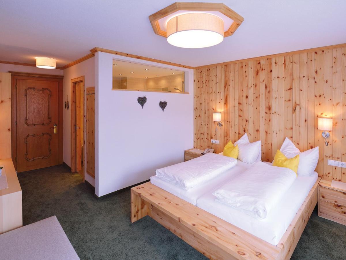 Pension Cafe Fritz Lech am Arlberg Exterior foto